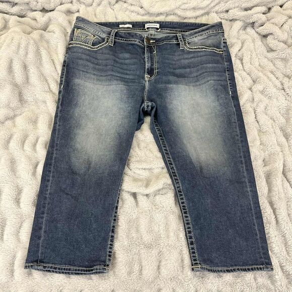 Vigoss Jeans Women 24 Capri Medium Wash Stretch Denim Embroidered Western Boho - Picture 1 of 9